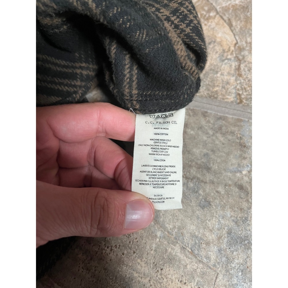Filson Vintage Flannel Work Shirt Mens M Black Olive Plaid Button Down - Picture 5 of 8